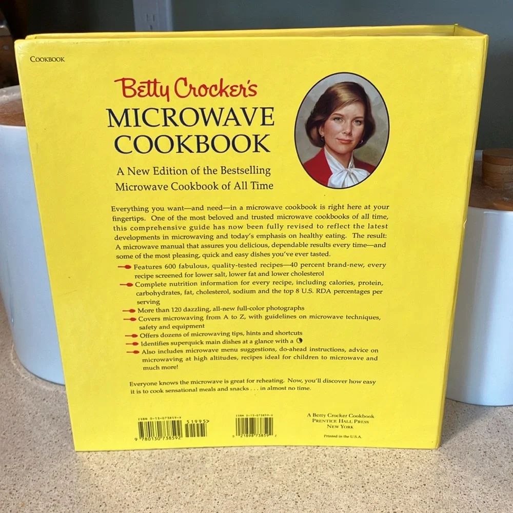 Vintage Betty Crocker's Microwave Cookbook 5-Ring